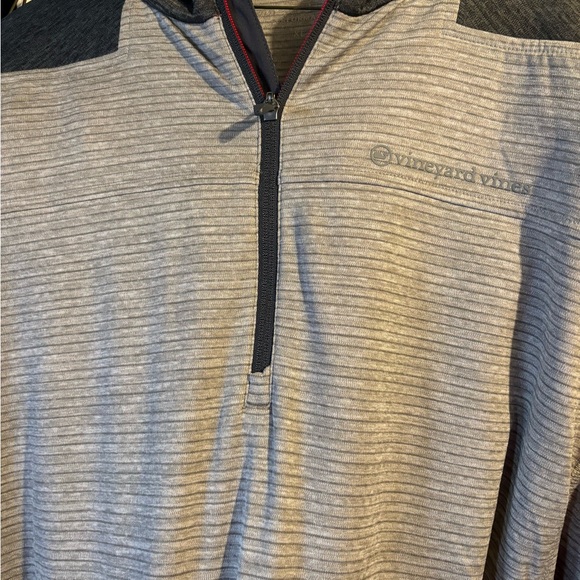 Vineyard Vines Performance 1/4 Zip - Picture 3 of 4